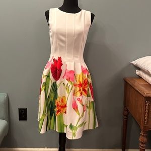 CALVIN KLEIN/NWOT/formal floral dress